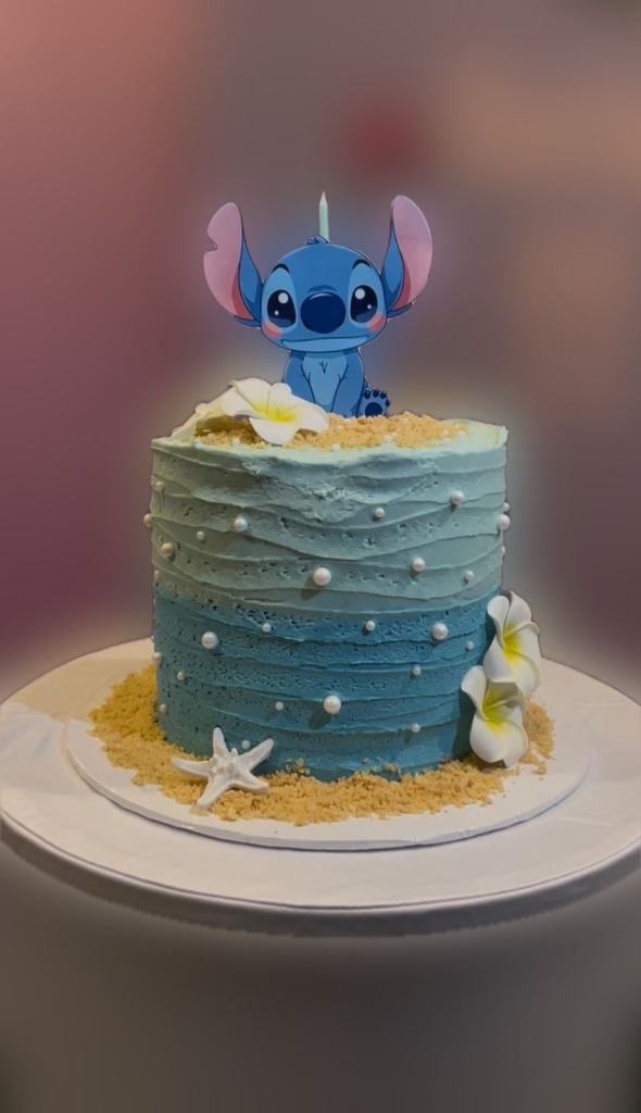 Stitch Tropical Cake